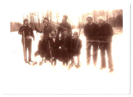 1935.. - Sunday hockey - Wes, Arnold, Neil, Wilfred, etc.jpg
